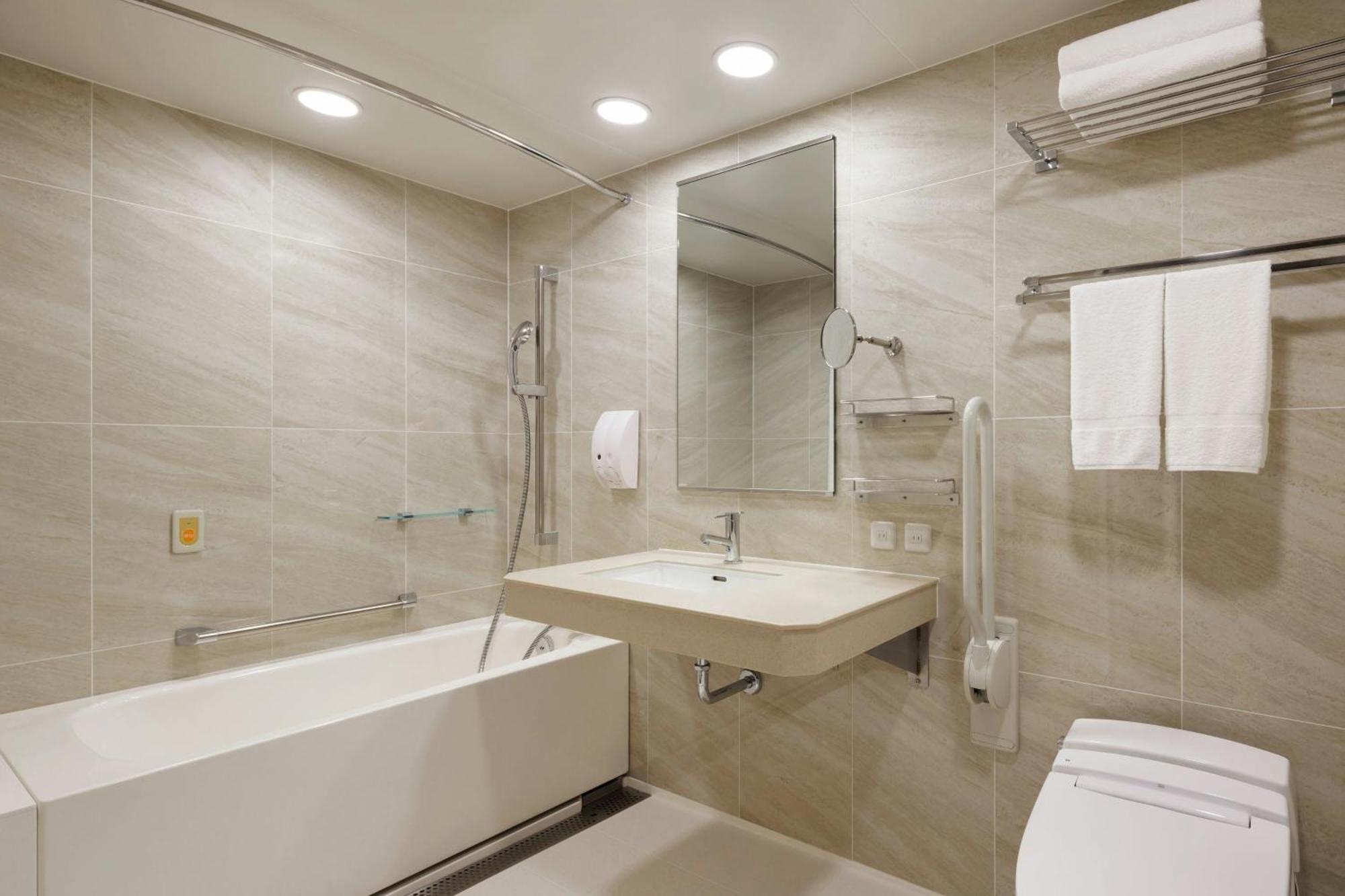Hotel Four Points Flex By Sheraton Station 3*